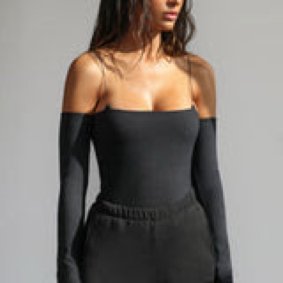 Joah Brown Tops - Joah Brown Off-the-Shoulder Long Sleeve Top – Sueded Onyx – S/M